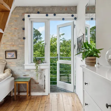 Vakantiehuis Lovely In With Kitchen
